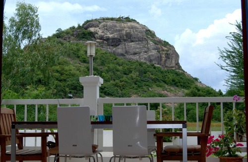 Khao Takiab House | Large Family Friendly Beach Front House