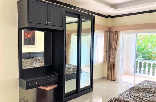 Na Kluea Apartment | Large studio apartment at Baan Suan beautifull garden resort