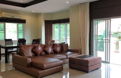 Wang Pong Villa | Large villa with private pool in quiet area