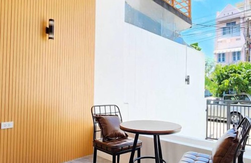 Bang Na House | Lasalle House,bts,Suvarnabhumi airport,mega bangna
