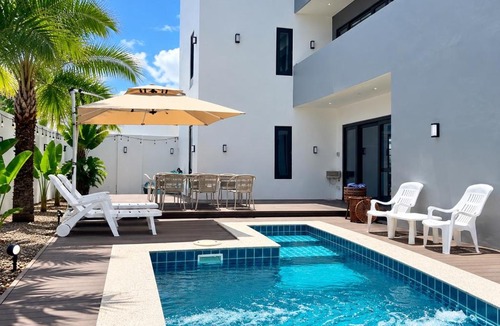 Vientiane Prefecture Villa | LaViena pool villa
