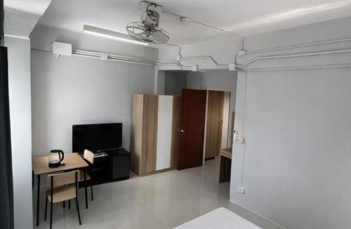 Khuekkhak Apartment | Leo Guest House