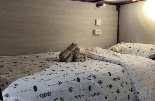 Pratunam Hostel | Lesbase Women Hostel