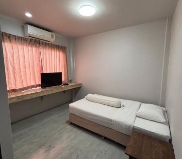 Phitsanulok Hostel | Lithai Guesthouse