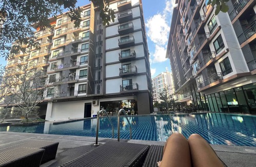 Saen Suk Apartment | Living avenue condominuim