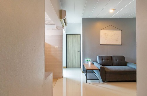 Sathorn Hotel | Living Naraa Place