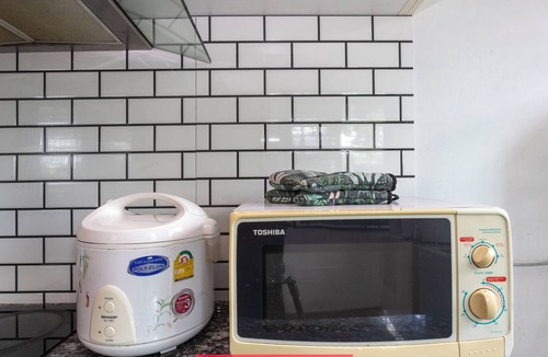 Nong Hoi House | Local 4BR Pool House, Prime Location, Pool Table. Near Markets