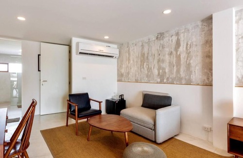 Phra Khanong Nuea House | Loft comfortable style apartment 2 mins from BTS Phra Khanong up to 10 guests