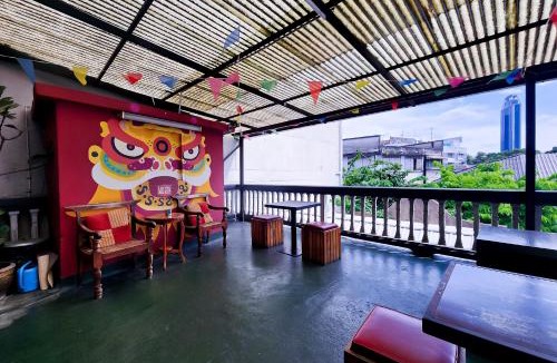 Talat Noi Hostel | Loftel 22 Hostel
