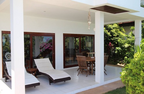 Thong Krut Villa | Lovely beachfront 2 bedroom villa