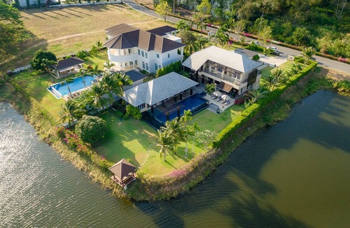 Sam Phraya Villa | Lovely villa on the golf course with private terraces, gardens and large swimming pool