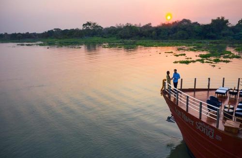 Samre Boat Rental | Loy Pela Voyages