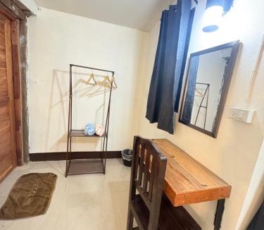 Mok Cham Pae House | Lung Soi Nguen Homstay Pang Oung