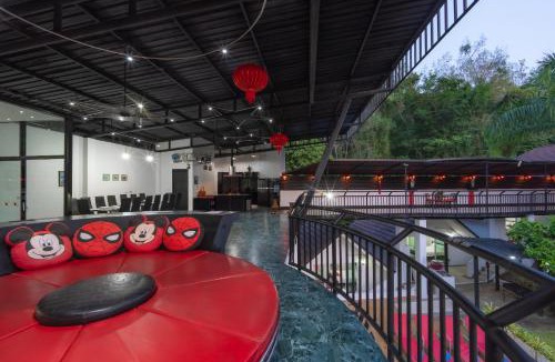 Chalong Villa | Luxurious 10-Bedroom Villa with Private Pool in Chalong, Phuket