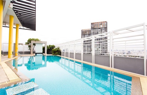 Chom Phon Condo | Luxurious room for rent at The Zest Condominium Ladprao