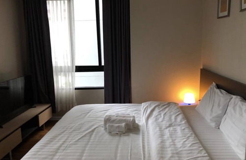Bangkok Central Business District Condo | Luxury 2BR BTS Asok/Terminal21