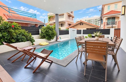 South Pattaya Villa | Luxury 5BR Pool Villa KTV&BBQ Near Walking Street