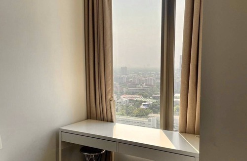 Thung Maha Mek House | *Luxury Apartment | Infinity Pool | Balcony | Gym*