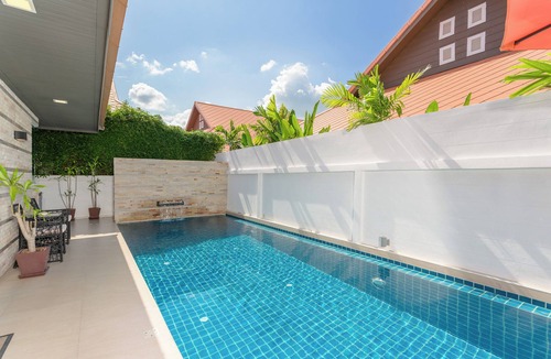 Na Kluea Villa | Luxury Pool Villa A23 3BR/8 Persons