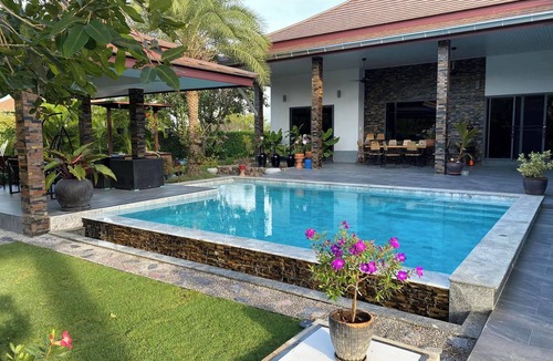 Hin Lek Fai House | Luxury resort Siri Thai Lodges in Thailand, in an oasis of greenery, 5 km from the sea