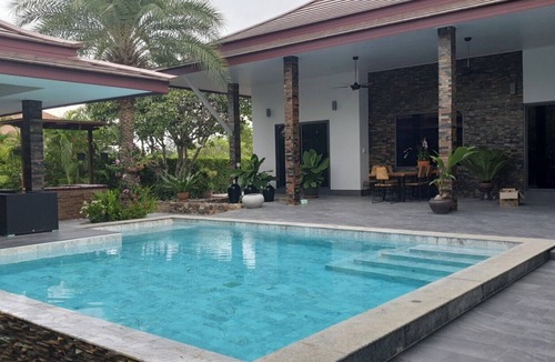 Hin Lek Fai House | Luxury resort Siri Thai Lodges in Thailand, in an oasis of greenery, 5 km from the sea