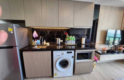 Jomtien Apartment | Luxury suite with sea view - 200 meters from the beach!