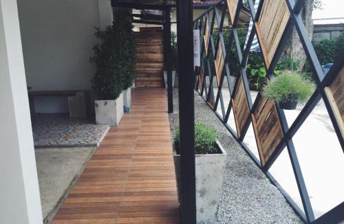 Hang Dong Hotel | Maalamaii Hotel