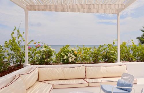Puk Tian Villa | Mahi-Mahi Beachfront Villa by Yudee Assets