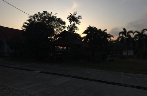 Si Prachan Hotel | Maingam Resort