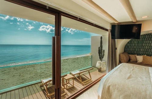 Khlong Khut Hotel | Maldives Beach Resort