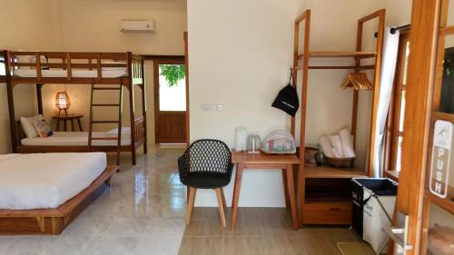 Khanom House | Maliblue khanom , coconut House Family