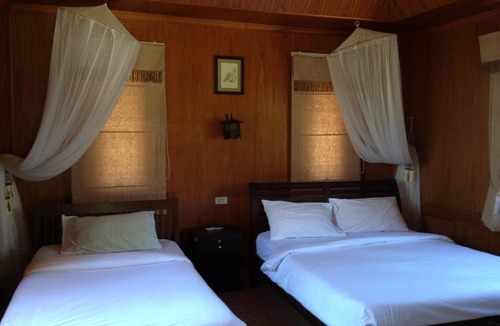 Chaloklum Hotel | Malibu Beach Bungalows