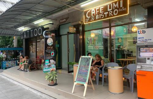 Wat Sam Phraya House | Mam's House Khaosan