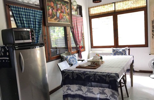 Thung Maha Mek House | Many Trees