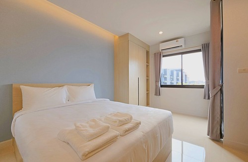 Bang Bua Thong Hotel | Maraya Residence