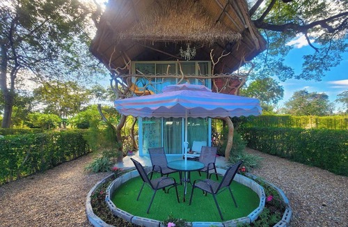 Kanchanaburi Hotel | Merlin Hut & Farm