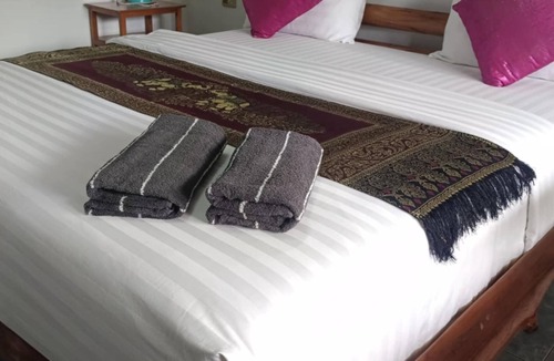 Thani Hotel | MG Guest House
