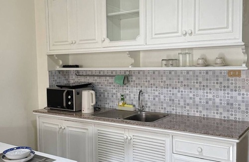 Huay Kaew Apartment | Mid century style near Nimman and Maya