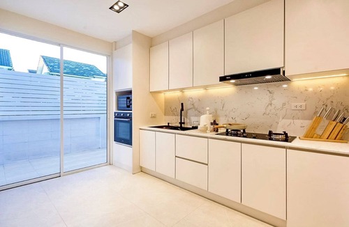 San Phak Wan Villa | Minimal Pool Villa in Quiet Area