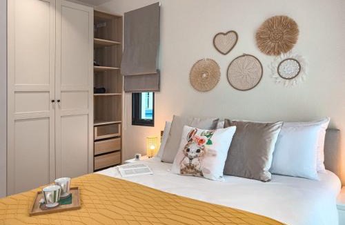 Sa Khu Apartment | Modern 1 & 2 Bedroom Apartments Naiyang Phuket by Mango Family