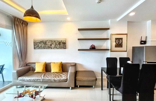 Patong Apartment | Modern 1-Bedroom Retreat with Pool Access in Patong