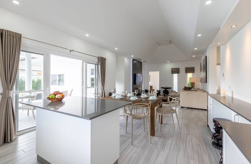 Hua Hin Villa | Modern 3 Bedroom Pool Villa MS24