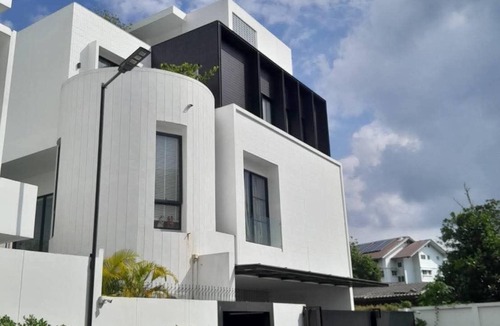 Chang Phueak House | Modern 4BR The Villa Dali - Salt Pool & Lift Doi Suthep View - Minutes To Nimman