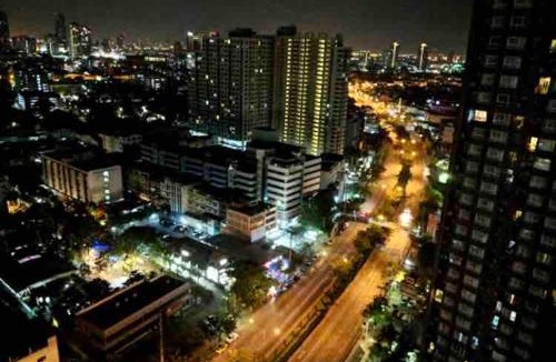 Thon Buri Apartment | Modern Homely Two Bed Two Bath Condo Perfect View, Pool, & Gym