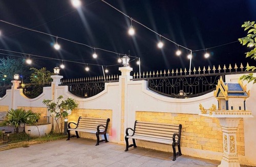 Kampot House | Modern private villa in Kampot for 10 people