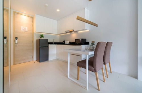 Karon Apartment | Modern Studio Rooftop Pools UTKR 205