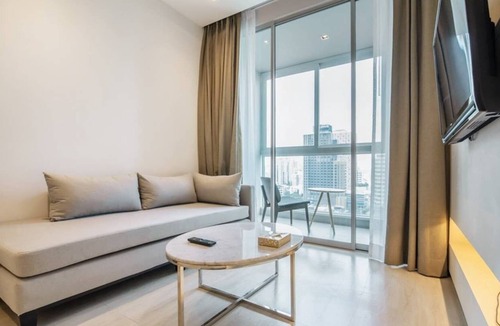 Sukhumvit Apartment | Modern Family Suite near BTS Thonglor 家庭现代风格房近通罗站 U5