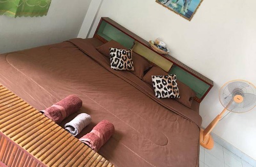 Thani House | Motel ∙ 8 guests