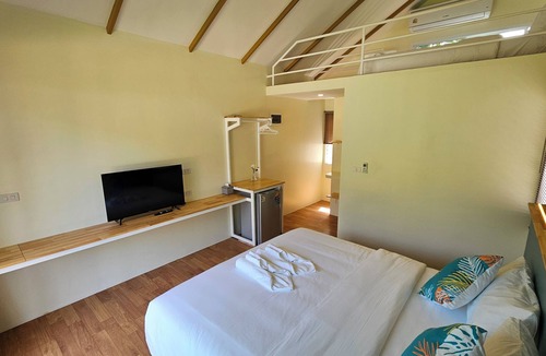 Thep Kasattri Hotel | NaraRin Family House