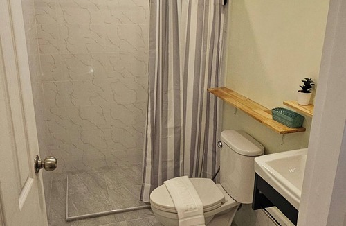 Thep Kasattri Hotel | NaraRin Family House